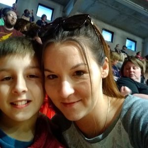 Meet your Posher, Stephanie